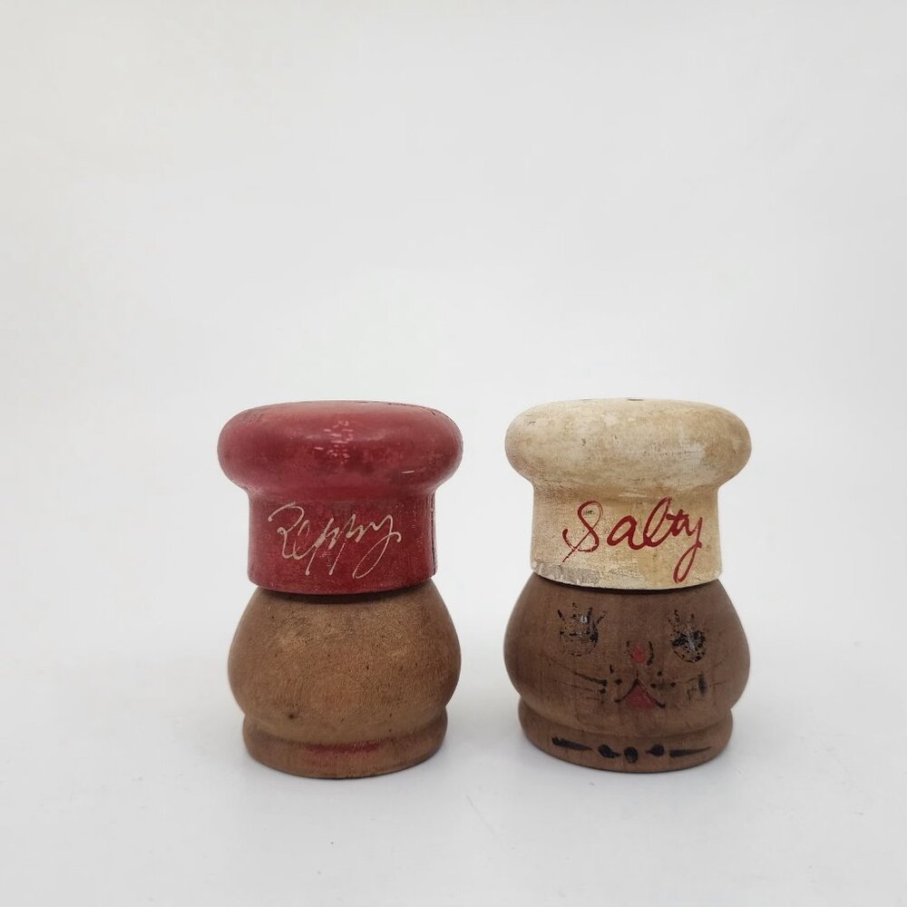 Vintage Peppy and Salty Chef Wooden Salt & Pepper Shakers Set Red White Brown